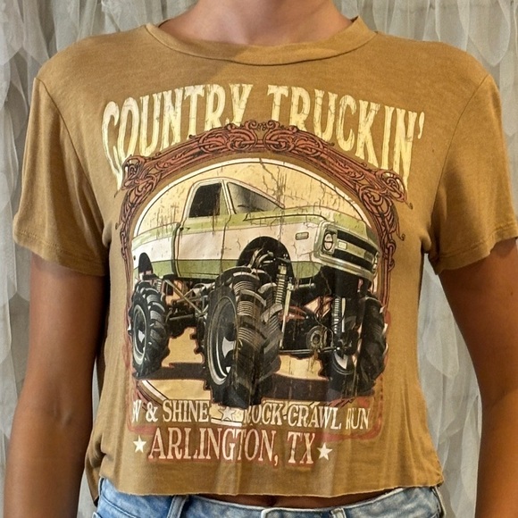 Originality Tops - Vintage Country Inspired Crop T-Shirt | Women's Size Small